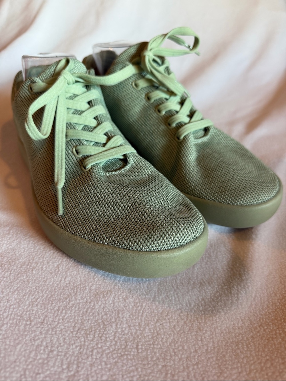 Atoms Model 000 Lightweight Olive Green Sneakers Women’s Size 10